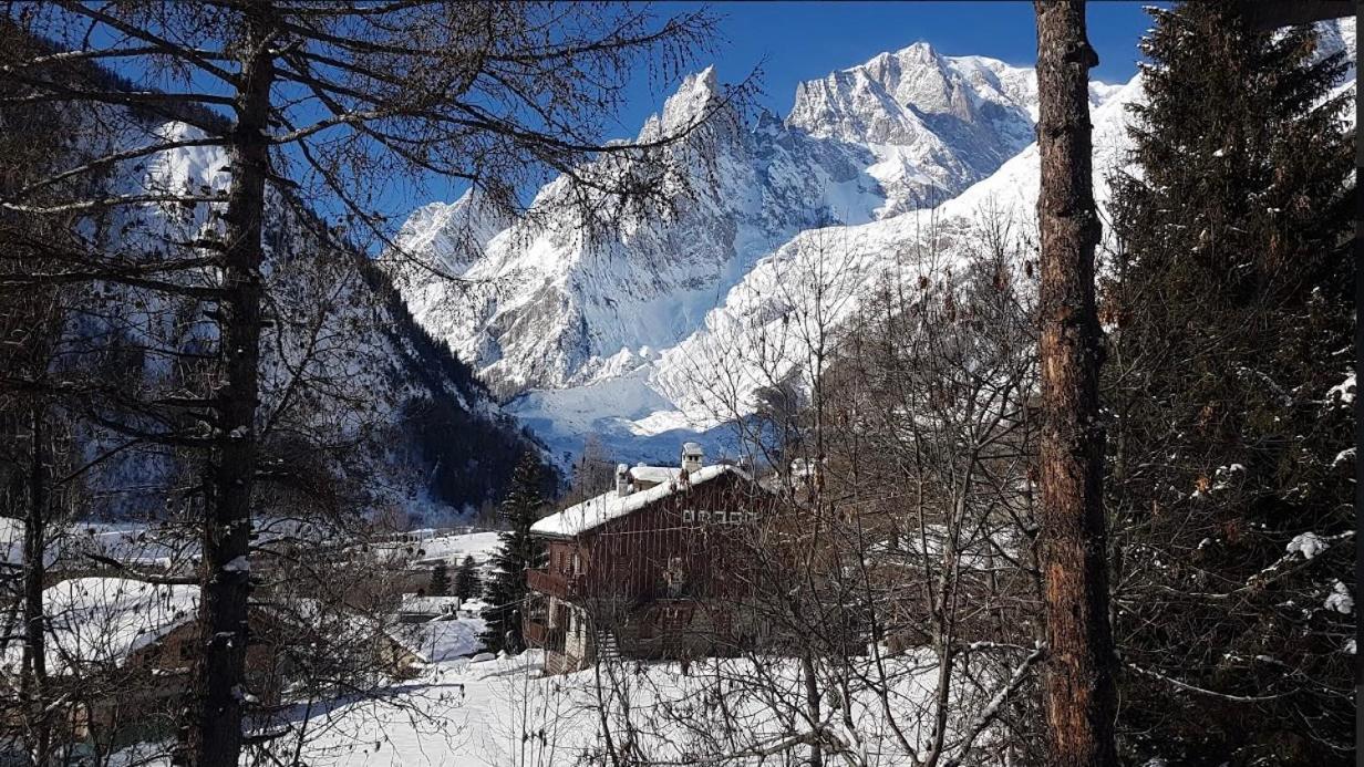 Chalet Monte Bianco クールマイユール エクステリア 写真